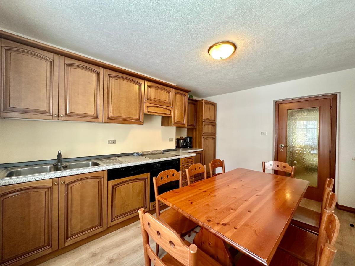 Central Apartment Canazei Kültér fotó